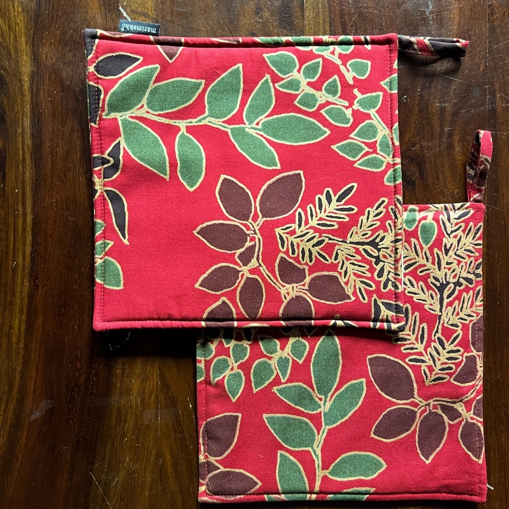 Marimekko Floral Pot Holder (2)
